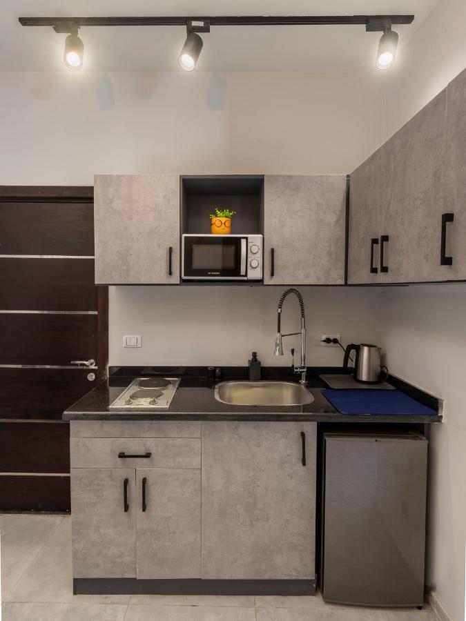 Travelholic Golden Gates Apartman *